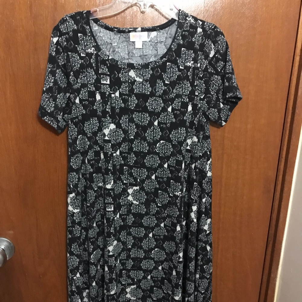 Gently Loved XXS Lularoe Carly - Black and White